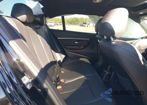 2018 BMW 330I xDrive z USA, uszkodzony, nr VIN WBA8D9C52JEM33131